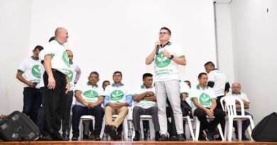 David Almeida firma apoio a reeleição de Wilson Lima durante convenção de pastores do Amazonas