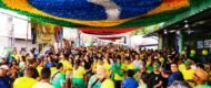 ‘Rua da Copa’ no Morro da Liberdade reúne público de 10 mil pessoas para assistir ao 3º jogo do Brasil