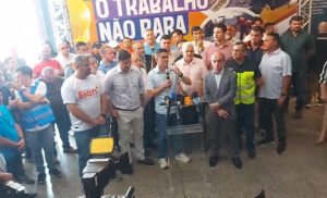 AO VIVO | Prefeito David Almeida inaugura passarela na avenida Ephigênio Salles