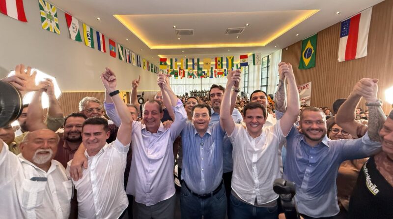 Movimento “Amazonas Forte de Novo” reúne maiores lideranças do estado em manhã histórica no Clube da OAB-AM