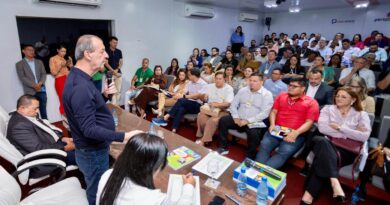 Senador Omar reúne secretários de saúde de todo o Amazonas para construir soluções duradouras para o sistema público